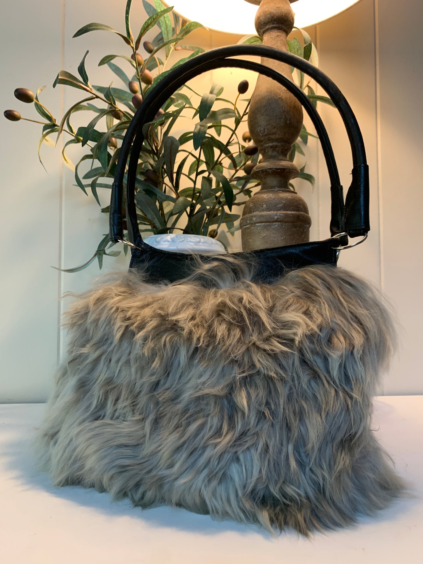 Handmade "Sumaq" baby Alpaca fur ladies handbag. - Peruvian Accent